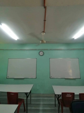 4/5/6ft Wall Mounted Hanging Whiteboard | Papan Putih Sekolah | Magnetic Whiteboard | Pembekal Kilang Papan Putih | Office Furniture | KL | Penang | Kedah | Perak | Kulim | Ipoh | Taiping | Lunas