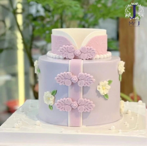 Mother's Day Cake | Cheongsam Women Cake  - Hen Chen Food Industry Sdn. Bhd.