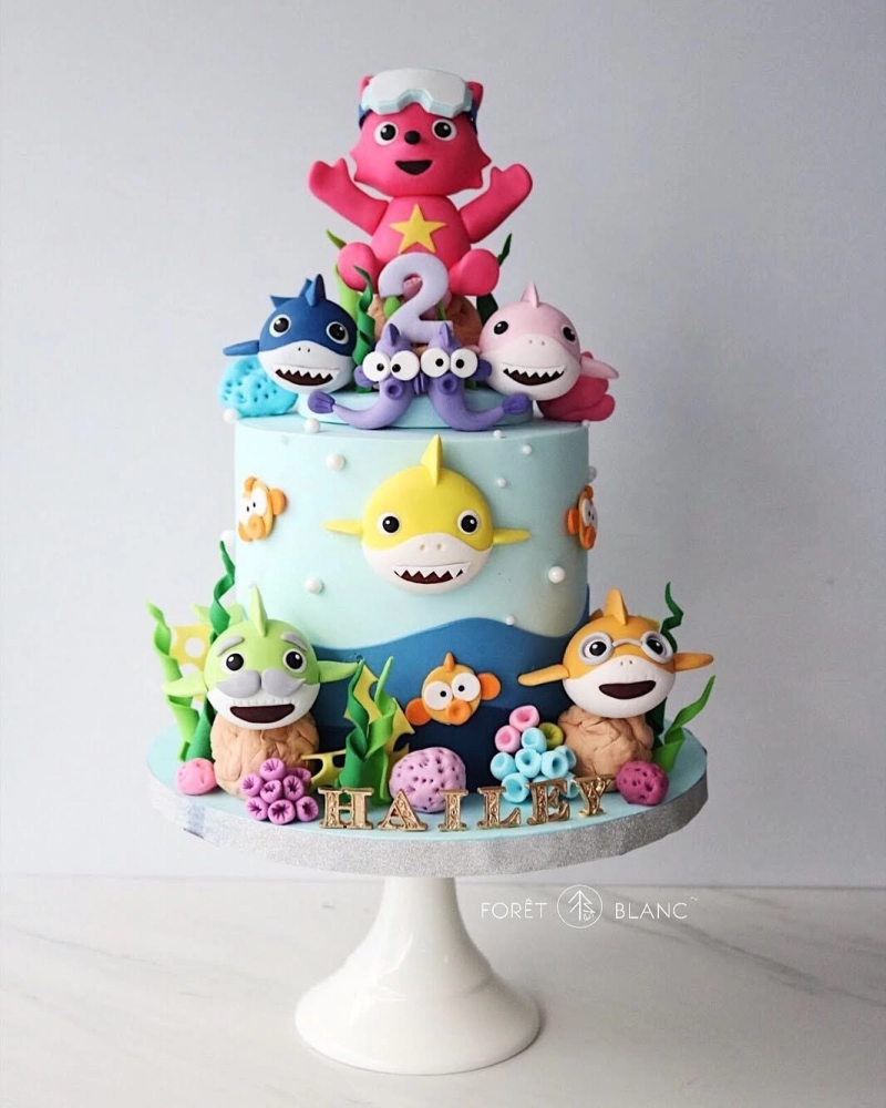 Baby Shark Cake