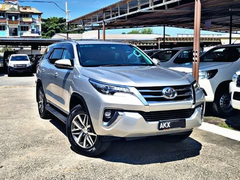 2018 TOYOTA FORTUNER 2.4(D) VRZ 4WD FULL SPEC 1 OWN  TIP TOP