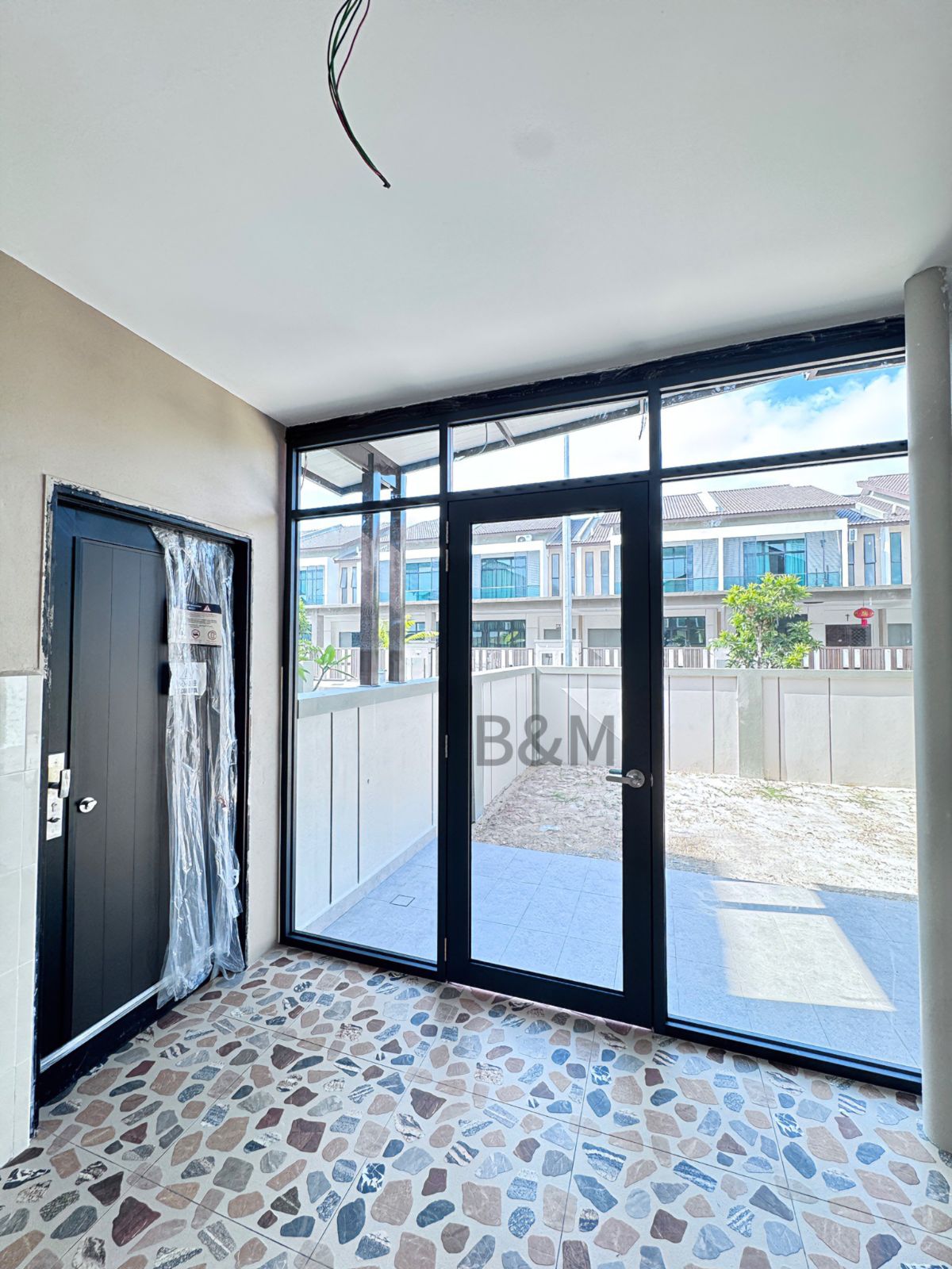 Customized Laminated Glass Shopfront