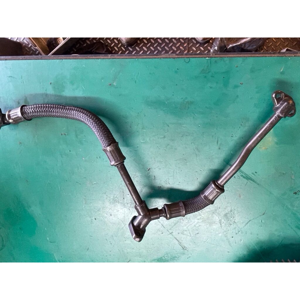 SUZUKI GSX-F 750 KATANA OIL PIPE -CYLINDER HEAD ( K3 R736 ) 1999-2004