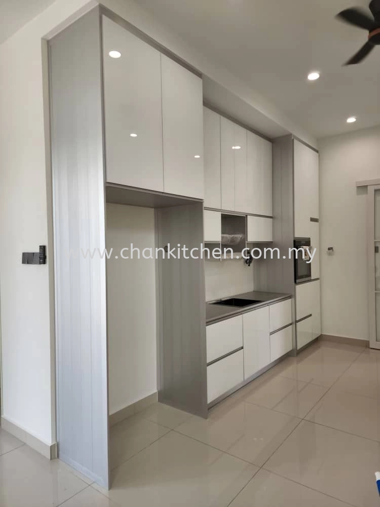 ALUMINIUM KITCHEN CABINET 