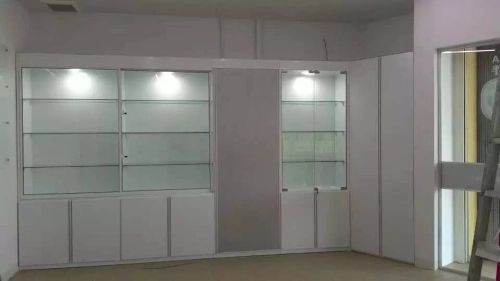 Glass Cabinet With Cold White Lights