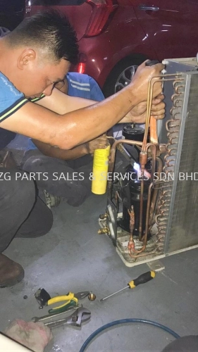 Wall Mounted Air Conditioner Repair For Commercial ( Baiki Penghawa Dingin Dinding untuk Komersial )