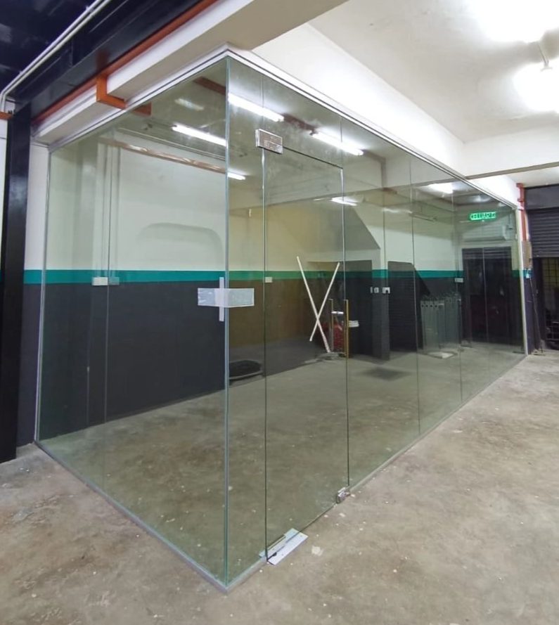 Tempered Glass Partition with single door at Taman Universiti JB