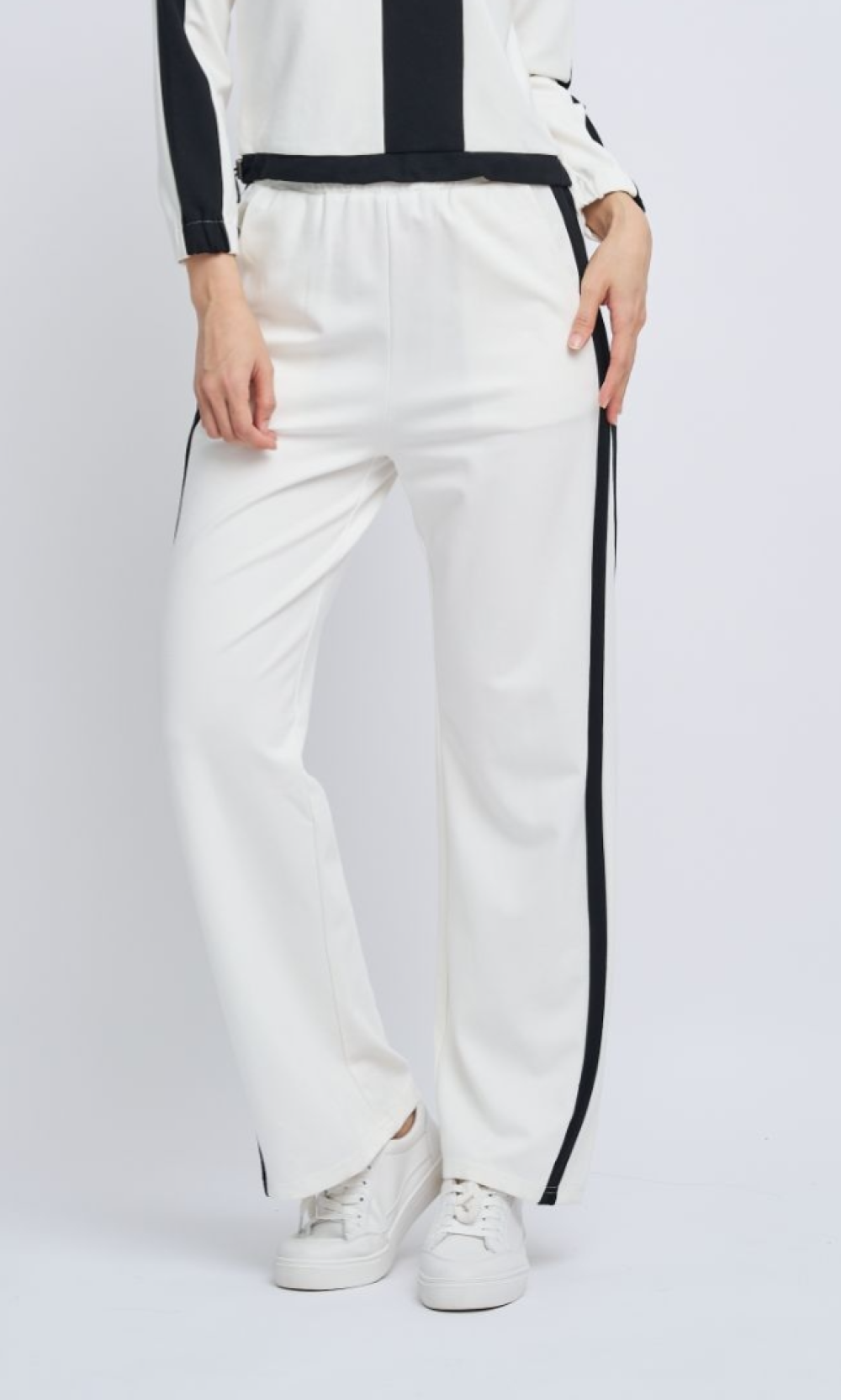 Dynamic Striped Straight Joggers