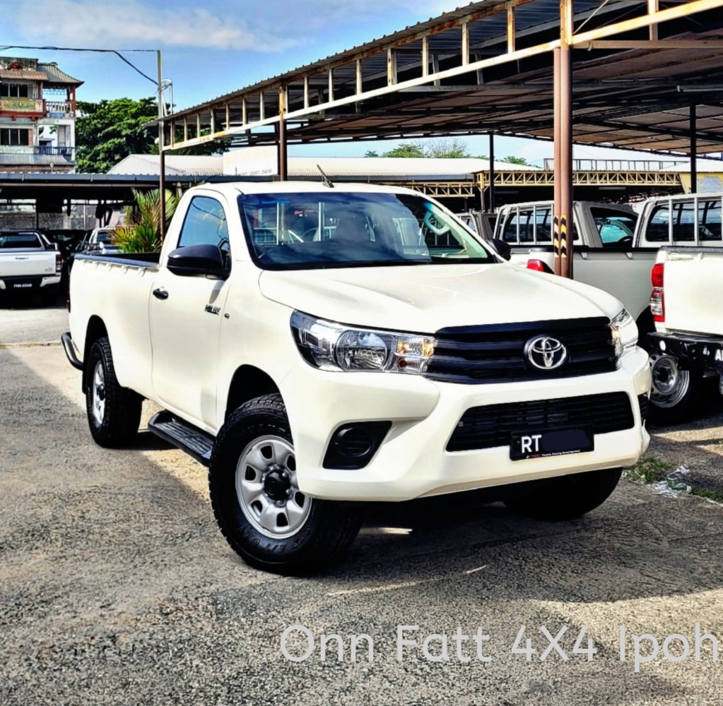 2017 TOYOTA HILUX 2.4 (M) SINGLE CAB REVO