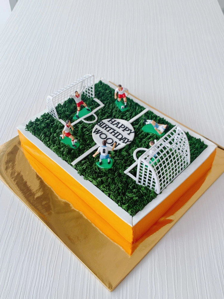 Football Field Cake