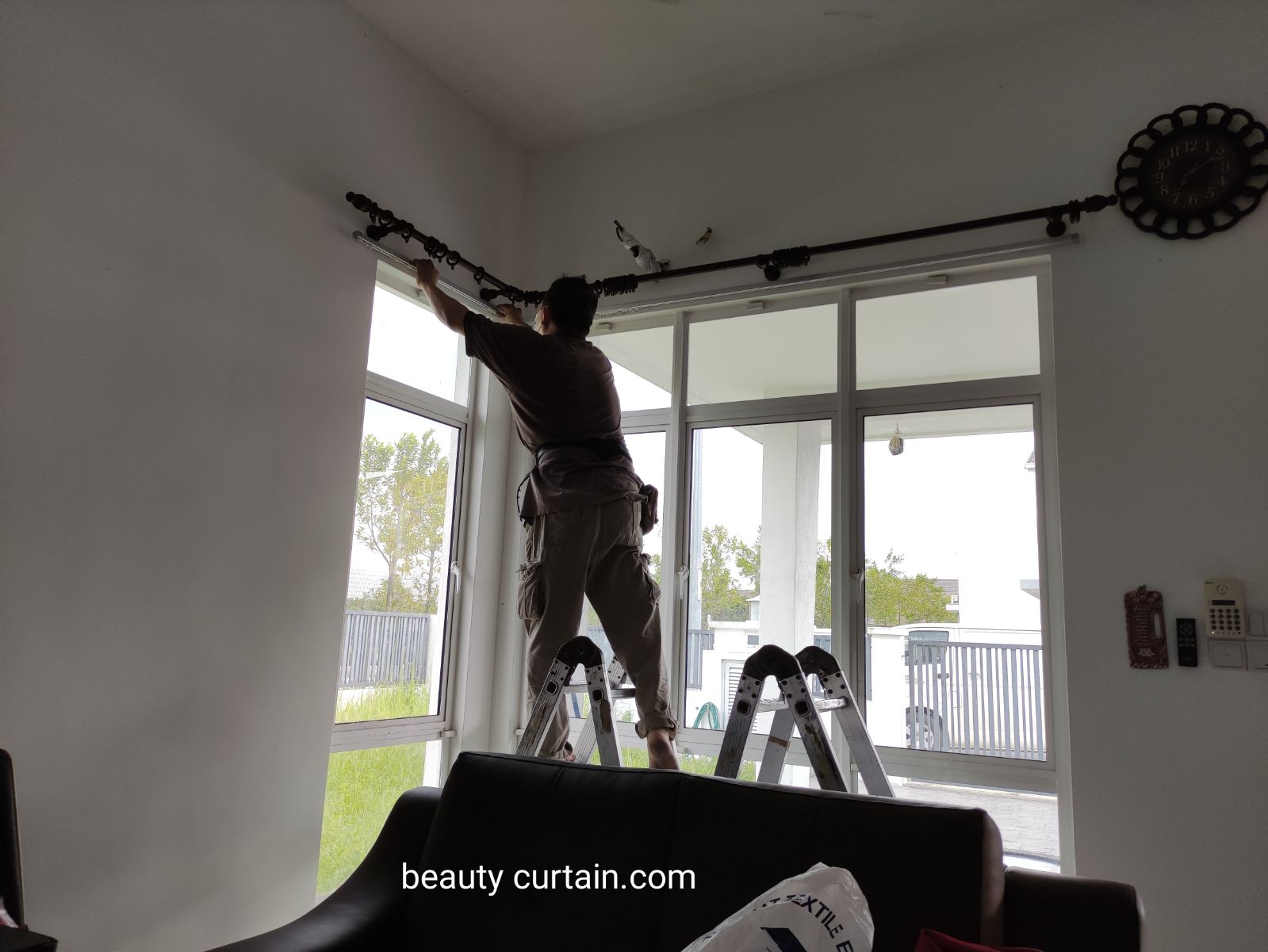 Installation Service for Wooden Rod and Single Railing Track