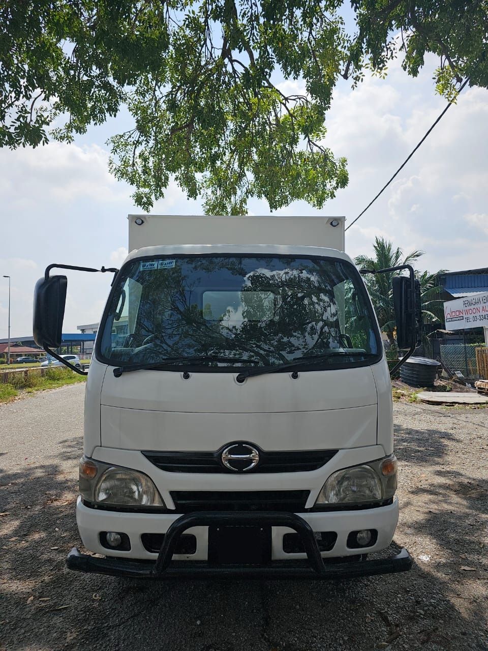 HINO XZU600R-HKMLK3 BOX 4800KG (2017/18)