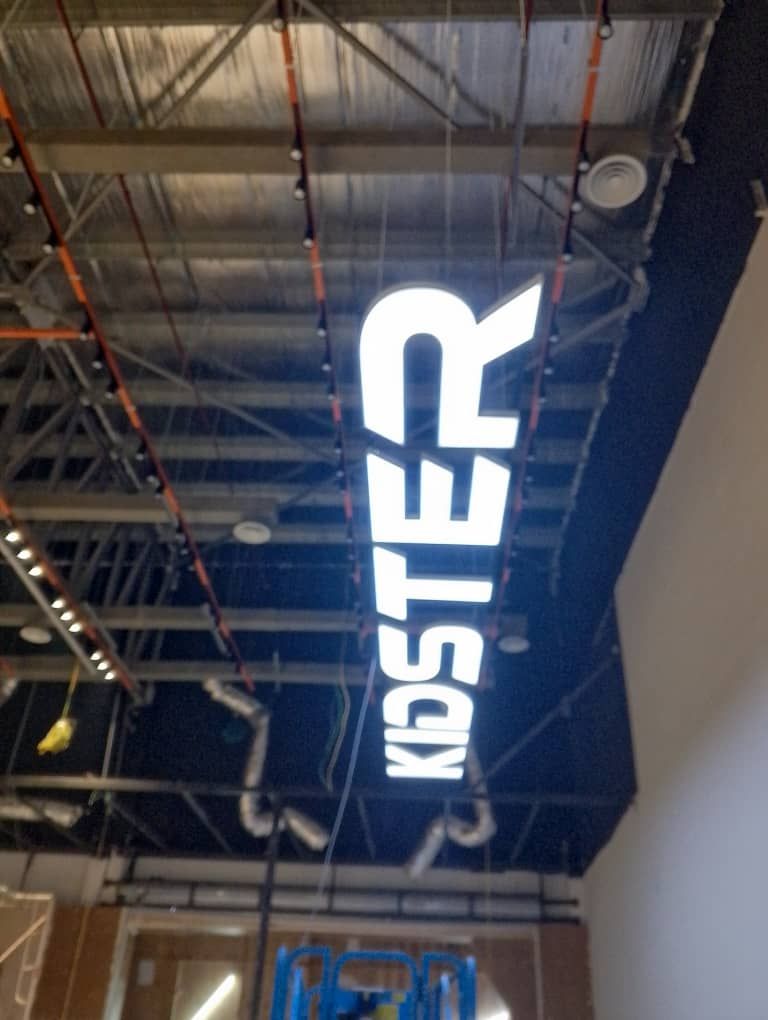LED CONCEAL BOX UP LETTERING