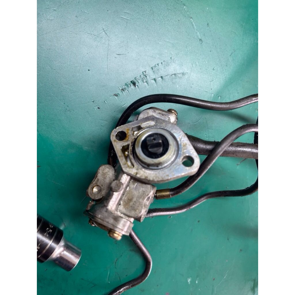 APRILIA RS250 VJ22 2T PUMP 1998