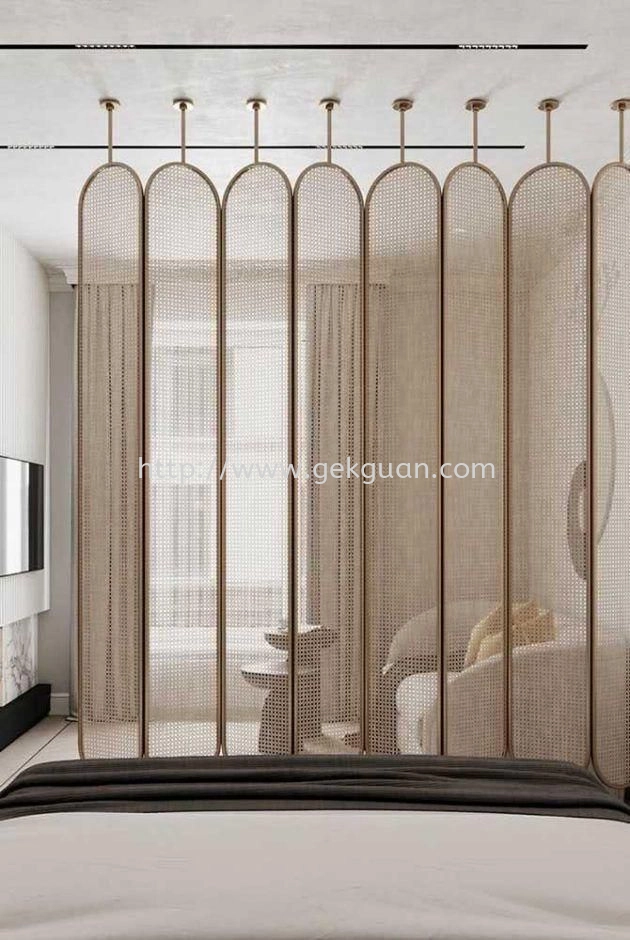 SCR 054 - RATTAN SCREEN DIVIDER