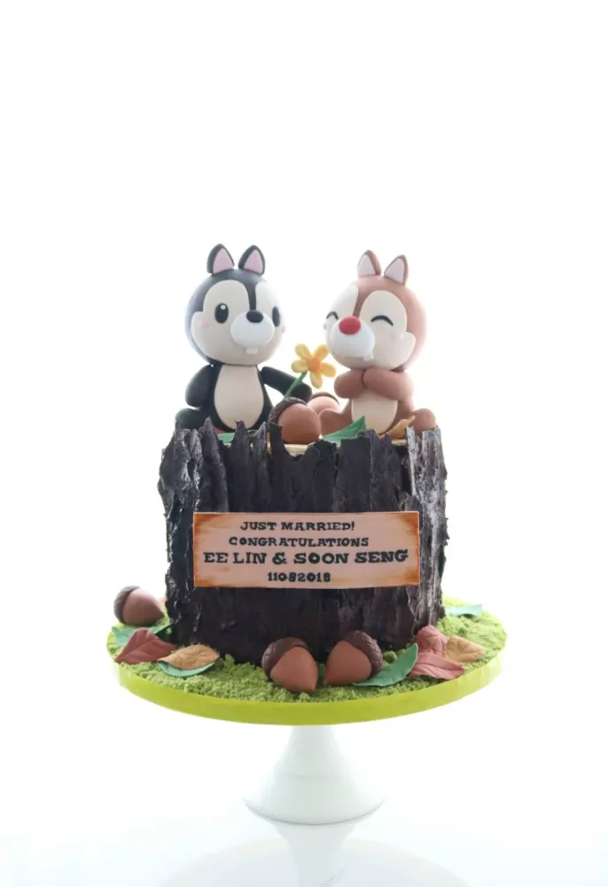 Chip N Dale Cake