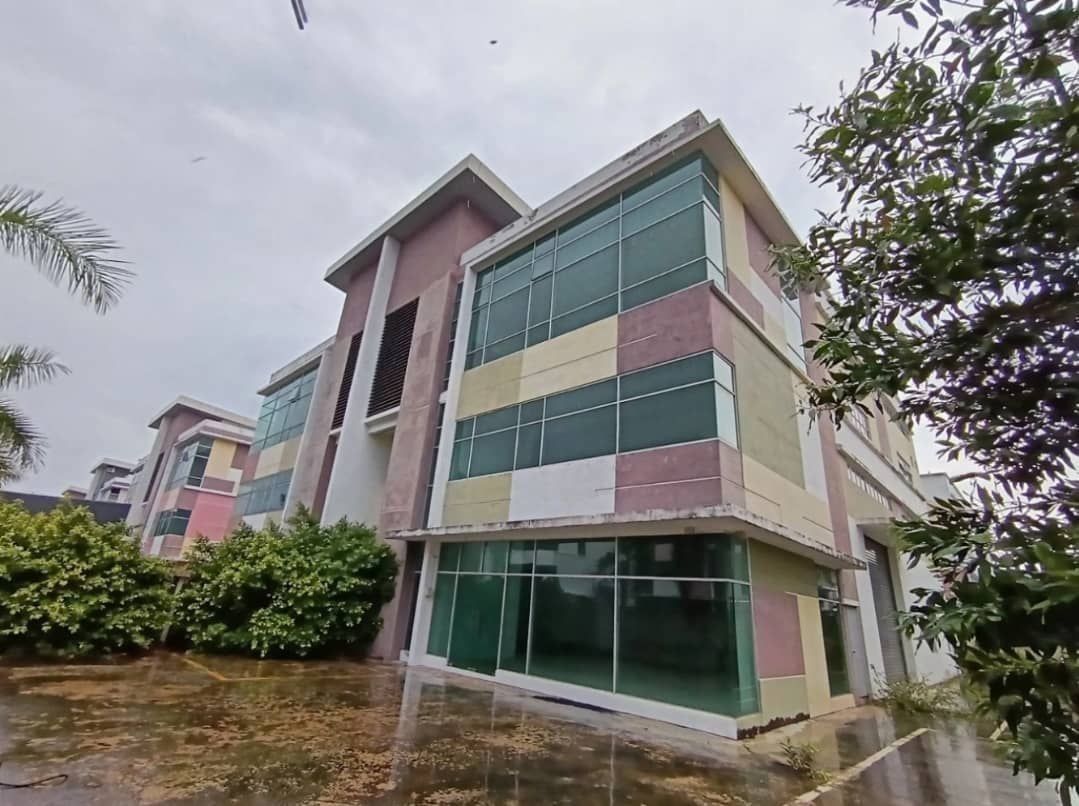 Kawasan Perindustrian SiLC @2.5 Storey Semi-D Factory FOR RENT
