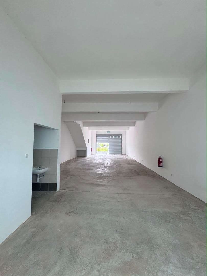 [FOR RENT] Bandar Putra 3 Storey Shop Lot Nice Design Kulai Johor