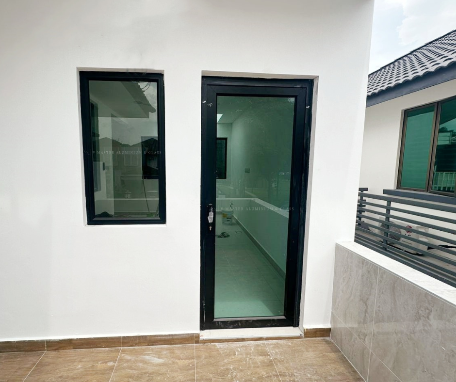 MASTER SERIES SWING DOOR & CUSTOMIZE CASEMENT WINDOW AT TAMAN ADDA HEIGHT