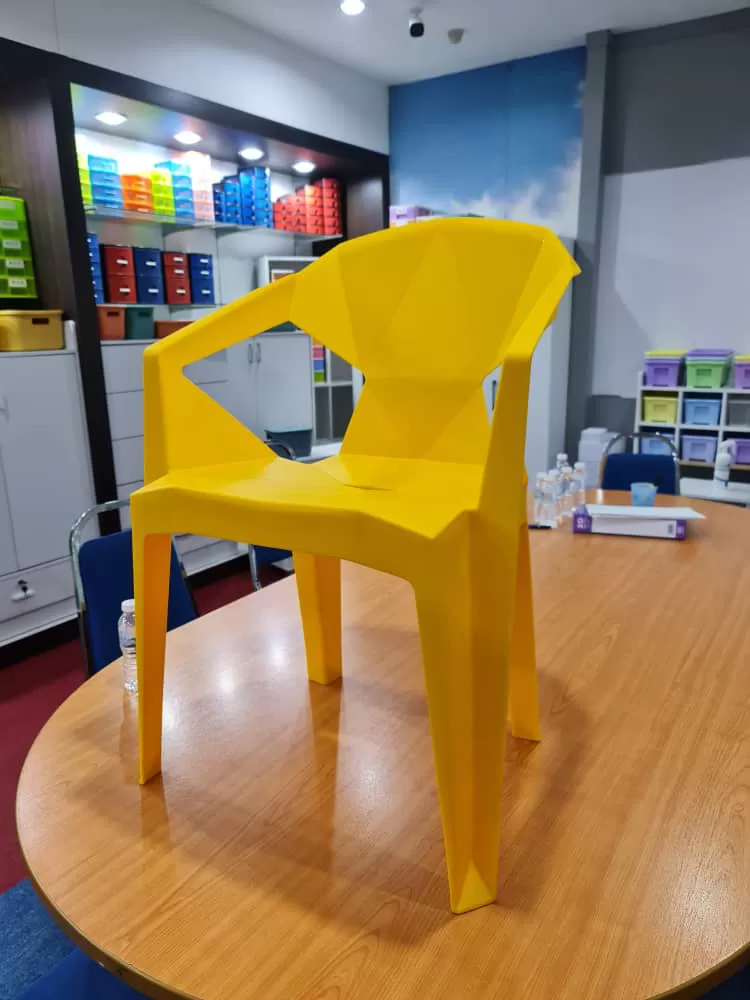 New Arrival Cafe Dining Chair With Arms | Strong Durable Modern Cafe Plastic Chair | Cafe Furniture Penang | Cafe Furniture Supplier | Penang | Kl | Ipoh Perak | Johor Bahru | Klang | Puchong | Lunas Kulim Kedah