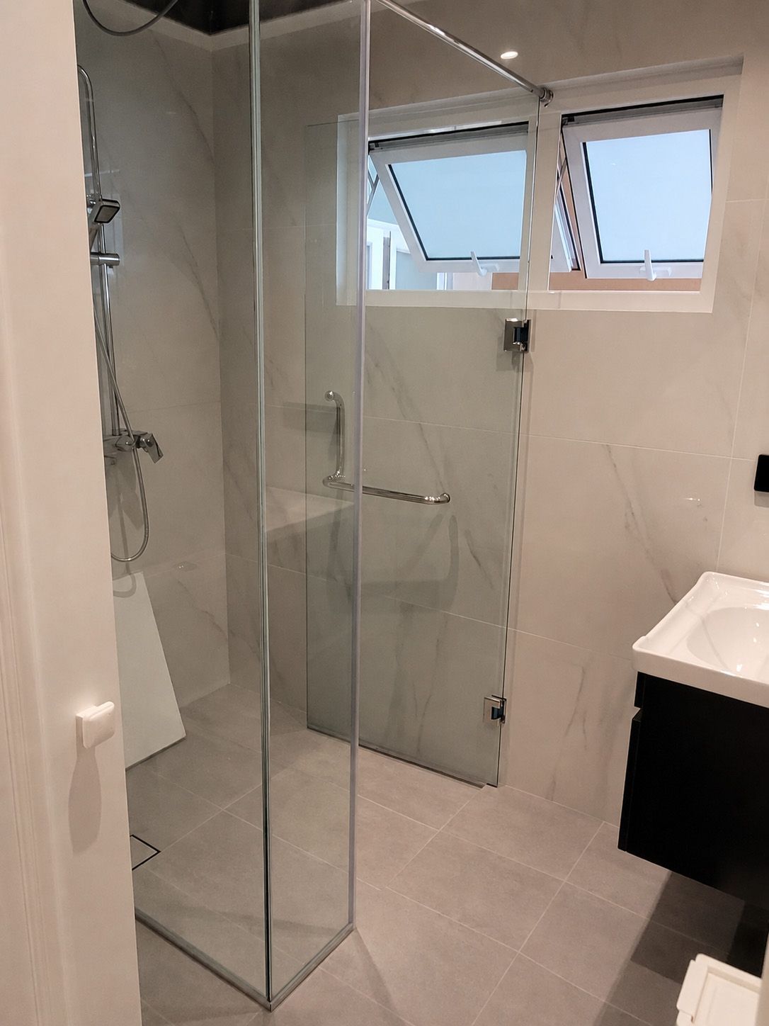 Shower Screen by Homenet 260710