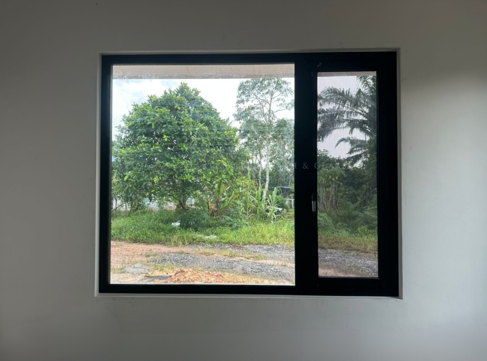 MASTER SERIES CASEMENT WINDOW WITH FIXED GLASS AT PONTIAN