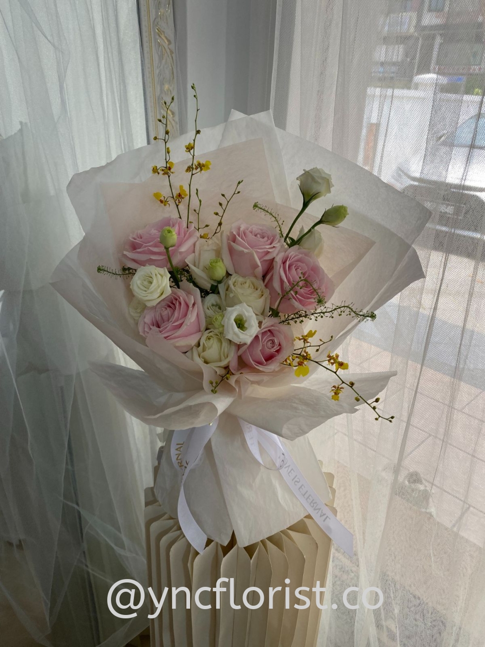 Fresh Pink Rose with Dancing Lady (M)