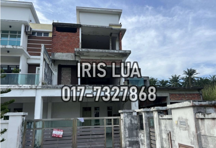 Taman Kempas Utama @2 Storey Cluster House Bank Lelong/Auction