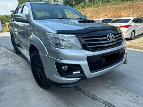 2015 toyota hilux TRD 2.5(A)