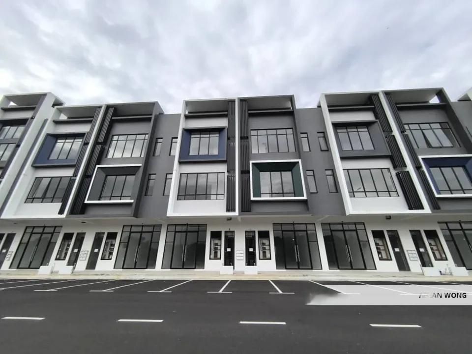 [FOR SALES] Austin Crest Emerald 3 Storey Shop Lot Nice Design Johor Bahru