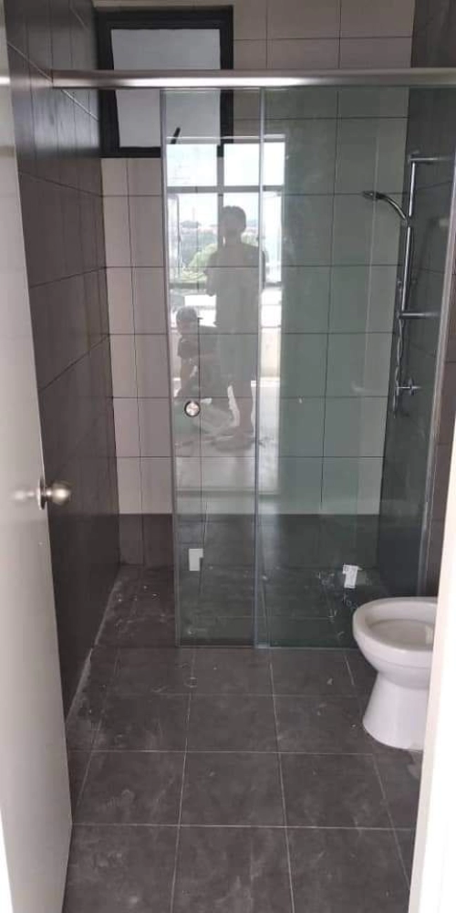 Shower Screen at Taman Sentosa Klang