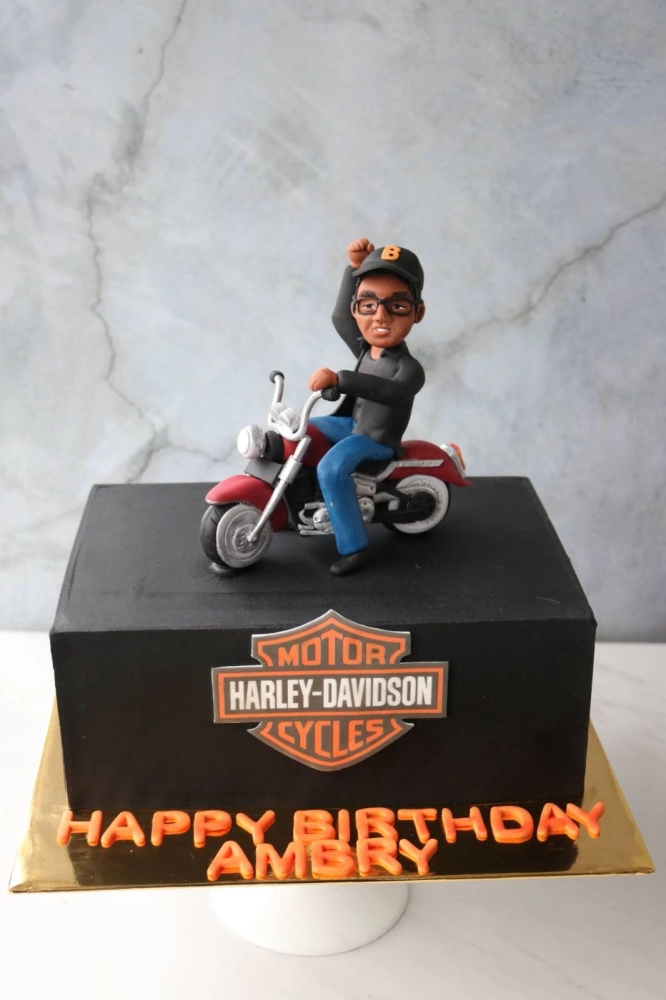 Harley Davidson Motorbike Cake