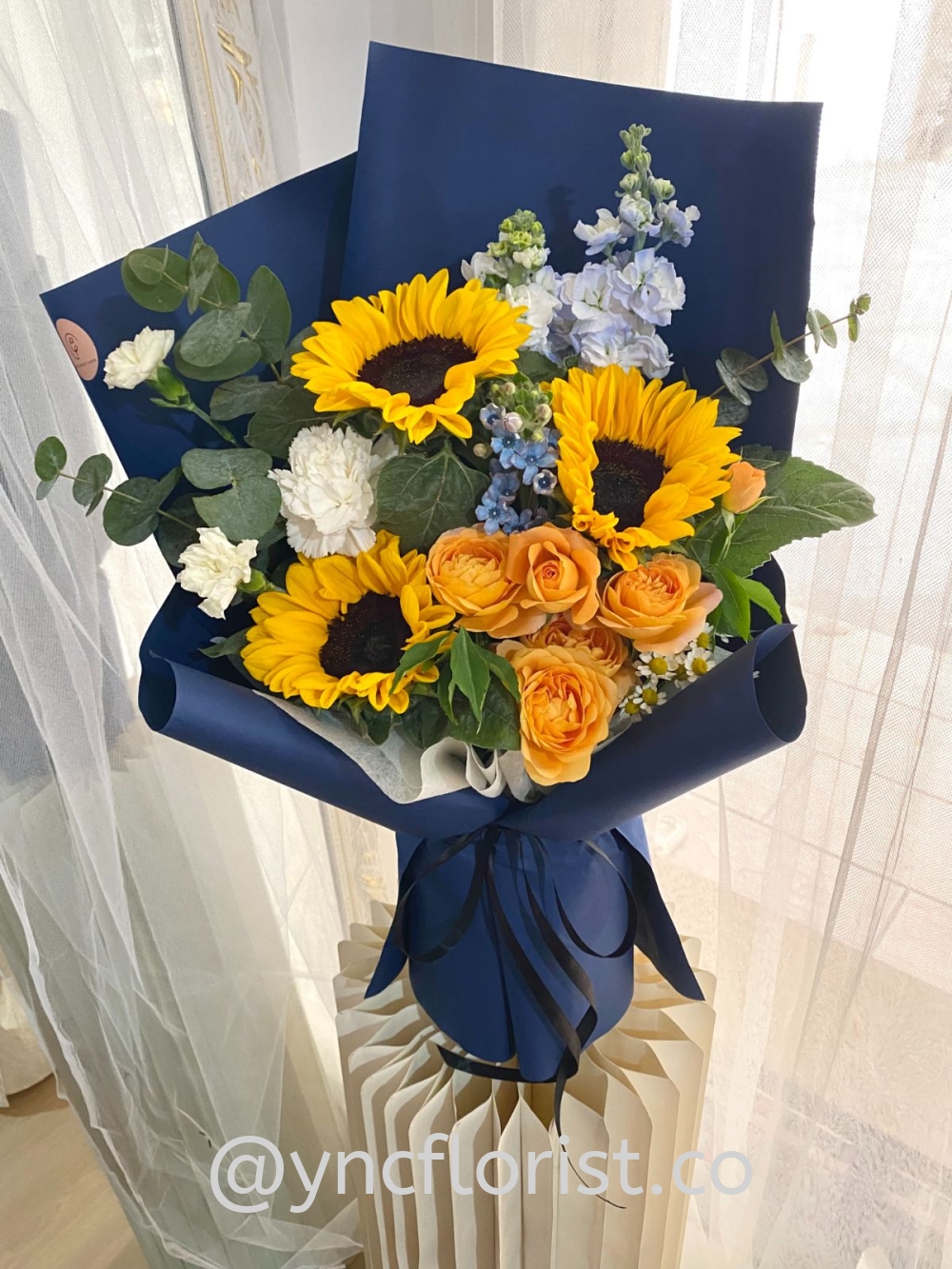 Fresh Sunflower with Spray Roses and Carnation (M)