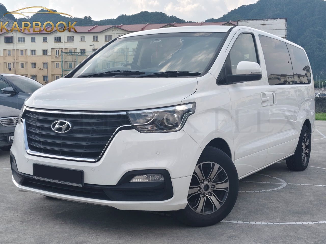 Hyundai Starex 2.5T 2020 – White