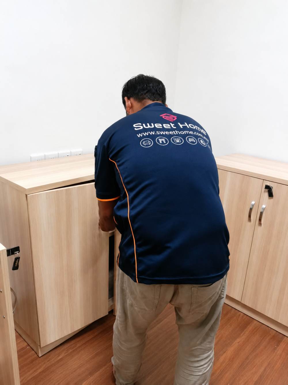 Modern Office Table & Wooden Storage Cabinet Malaysia | Office Furniture Supplier | Office Desk and Wooden Filing Cabinet Supplier Malaysia | Modern Office Furniture | Penang, BM, Perda, Bertam, Kulim, Bayan Lepas
