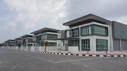 [FOR SALE] 1.5 Storey Semi-Detached Factory At Taman Industri Impian Indah, Alma