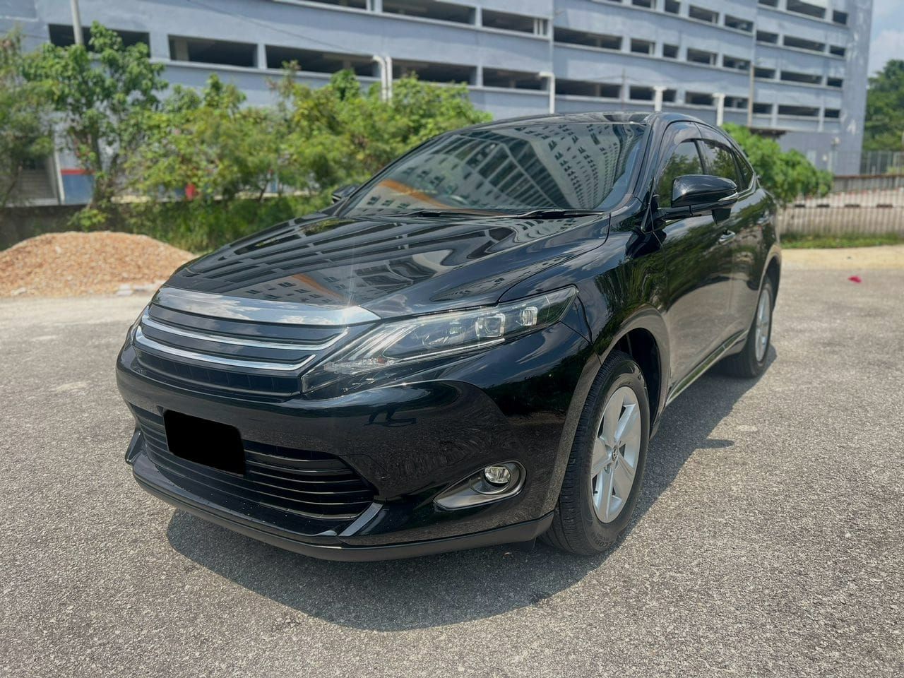 Toyota Harrier's Logo