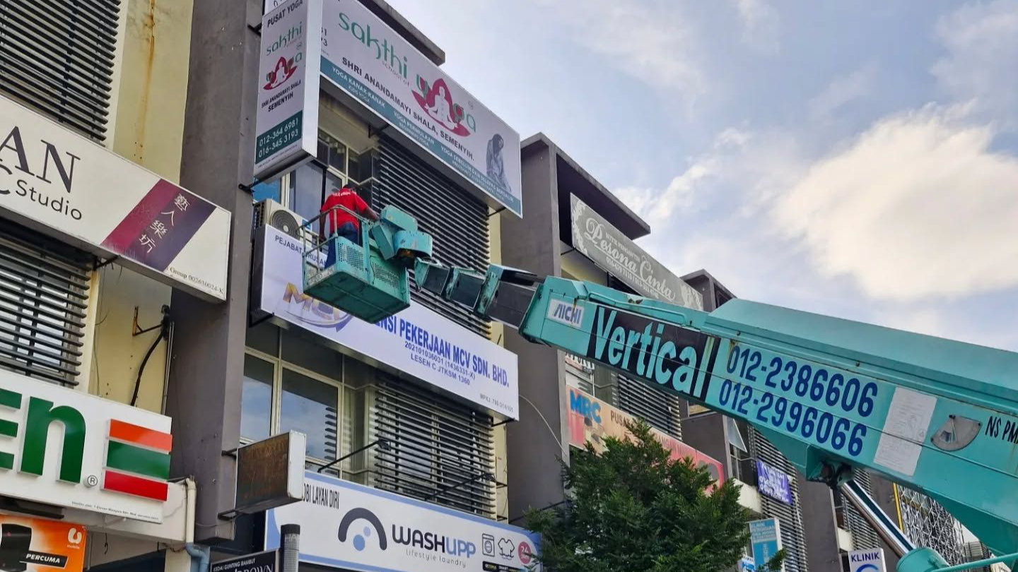 Lighbox Signboard & Prima Sticker