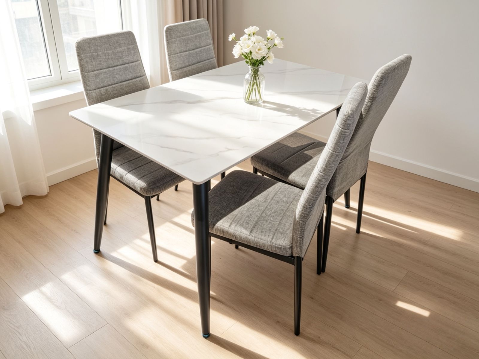 1 Table + 4 Chairs Dining Set