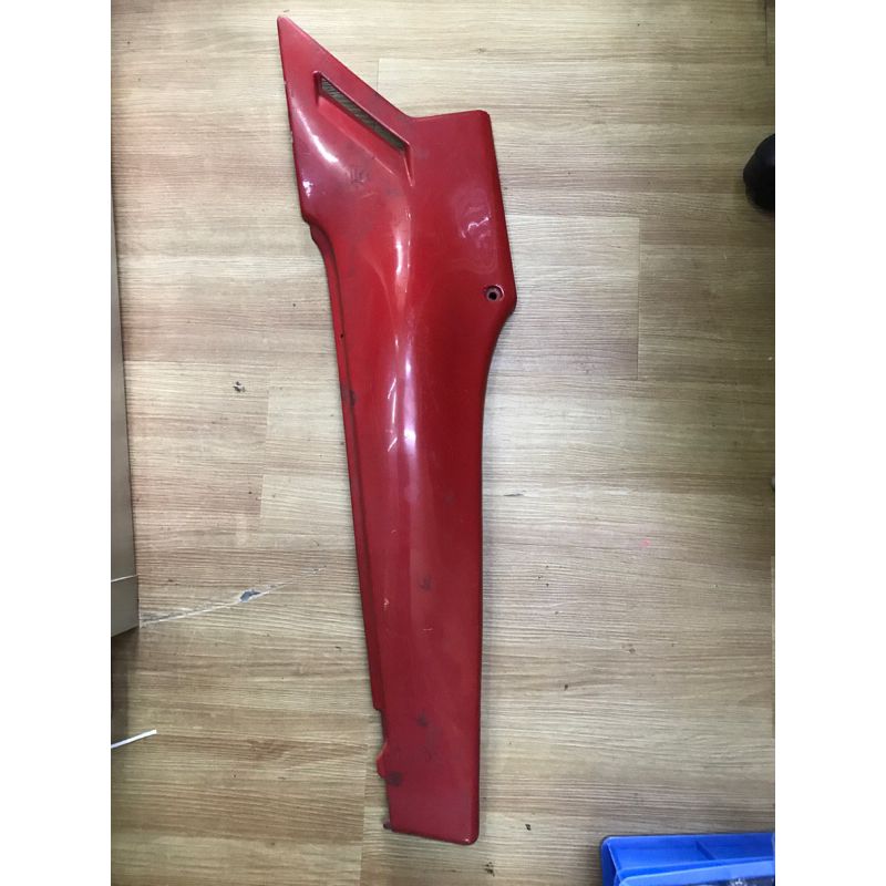 YAMAHA TZR125 COVER-SIDE RH (RED)