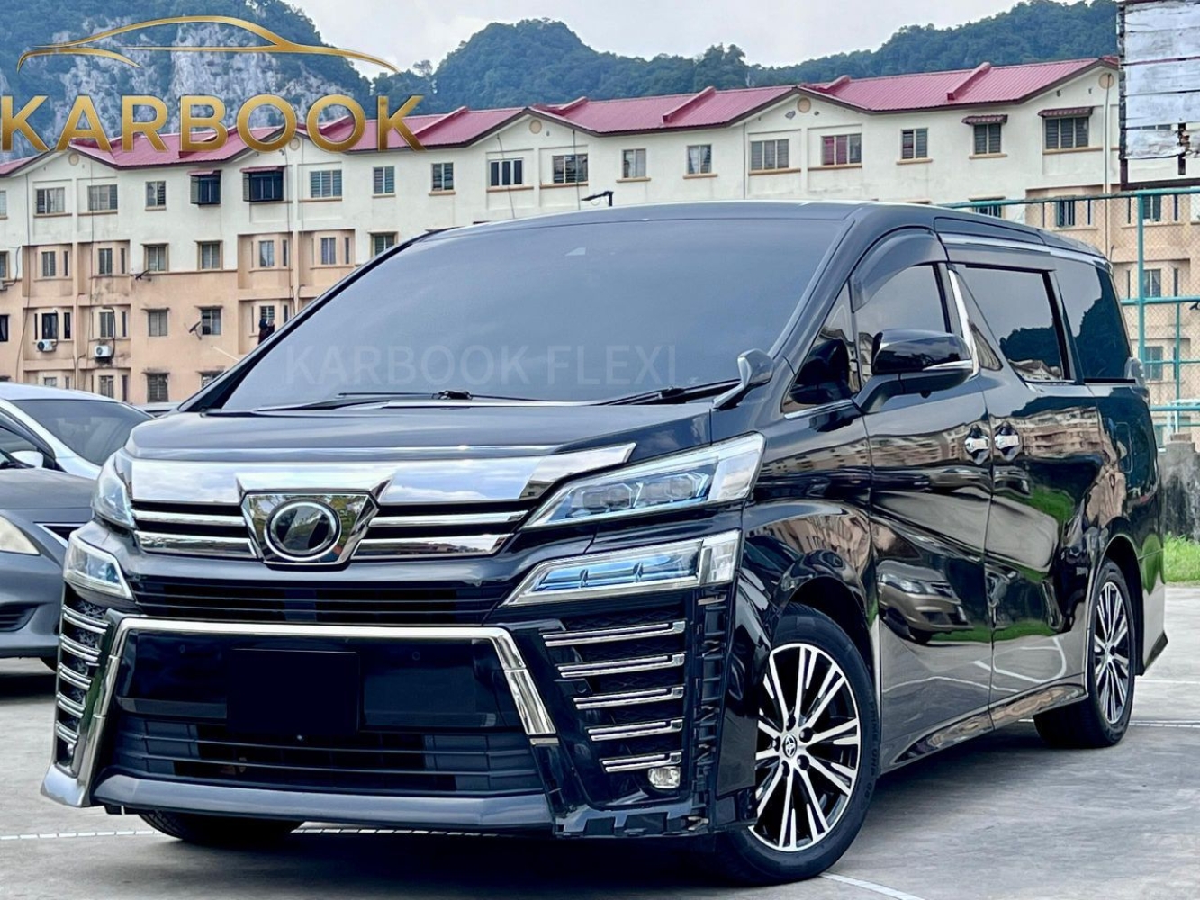 Toyota Vellfire 2.5L 2019 - Black