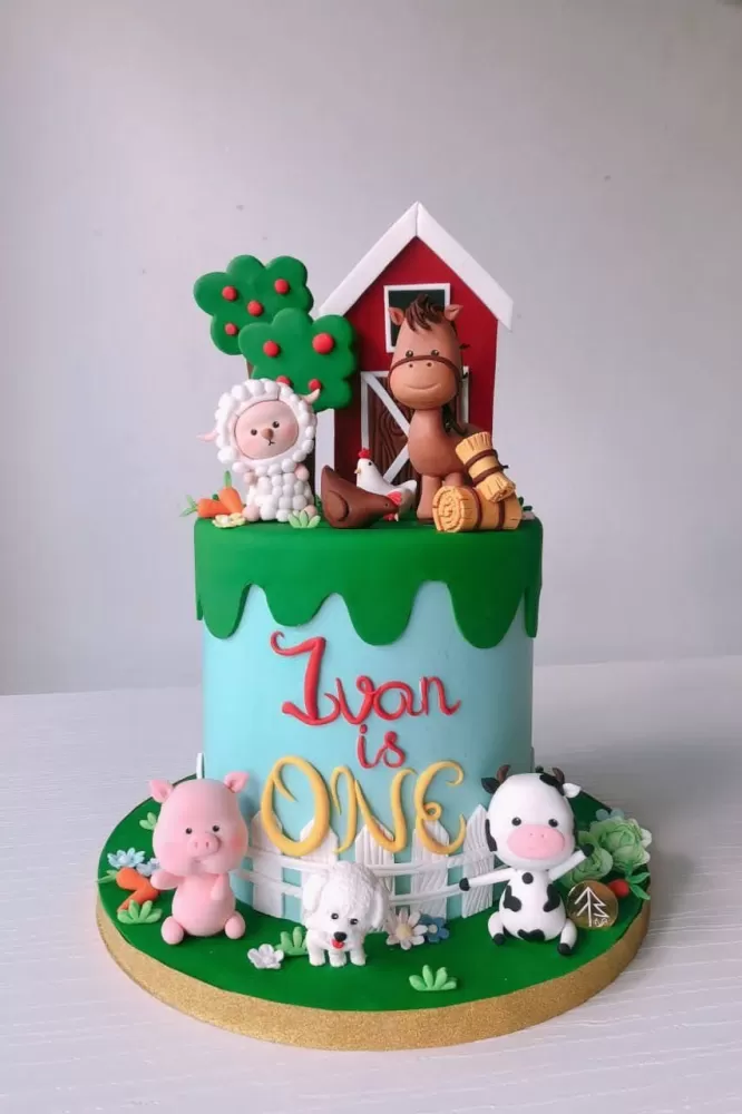 Farmer Animal Cake