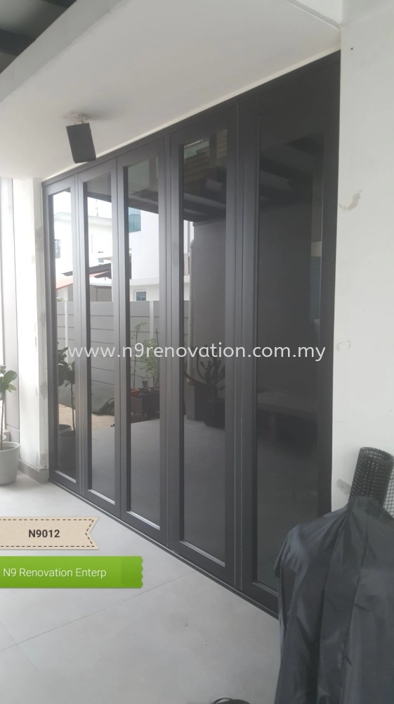 Aluminum Folding Door