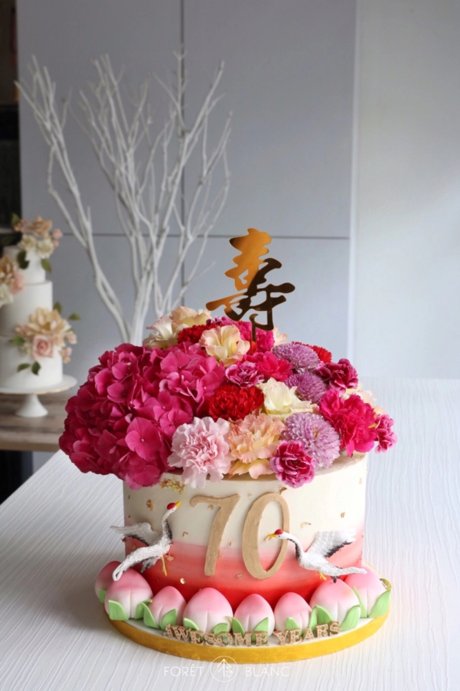 Longevity Cake 10” (Fresh Flowers with Crane)