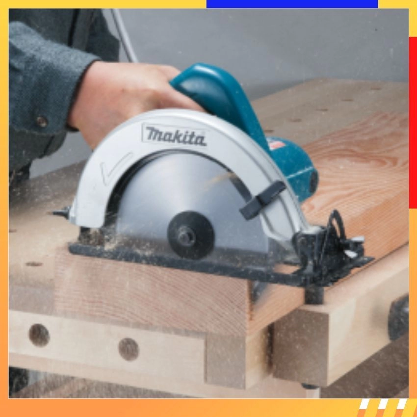 Makita 5806B 185 mm (7-1/4") Circular Saw