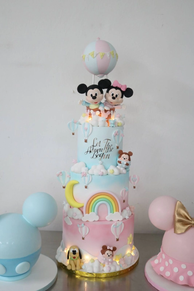Mickey Gender Reveal Cake and Chocoalate Pinata