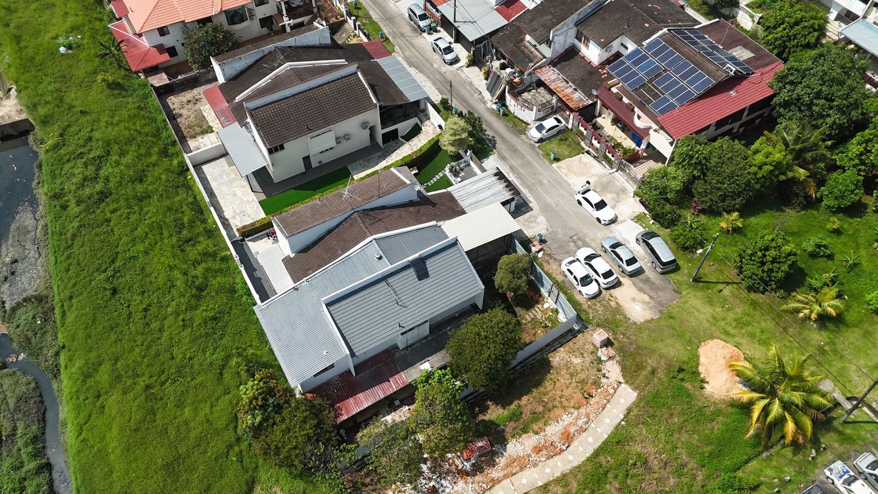 Taman Pelangi｜角头半独立式洋房出售