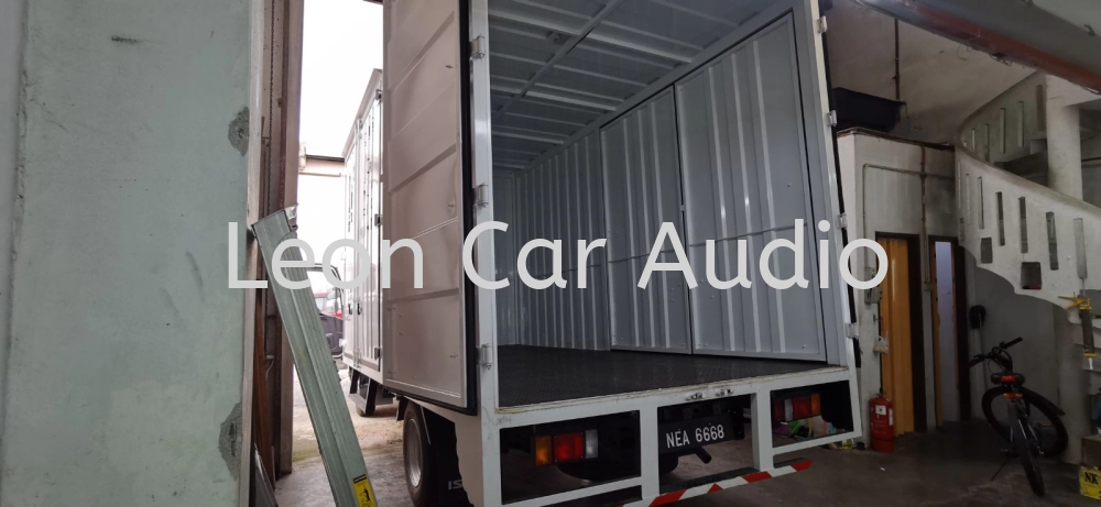 Leon Isuzu lorry 3ton vehicles 4CH FHD 1080P AHD 4G Mobile DVR Camera CCTV Realtime Video Recorder Remote