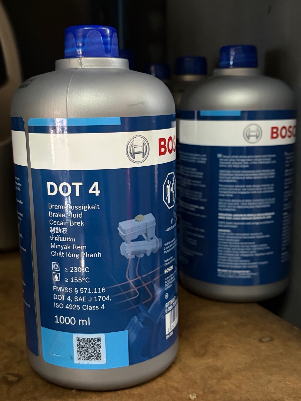 BOSCH DOT 4 Brake Fluid 1000ml | High Performance Brake Oil for Forklift & Vehicles