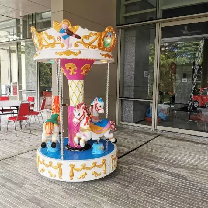 3 Seaters Carousel