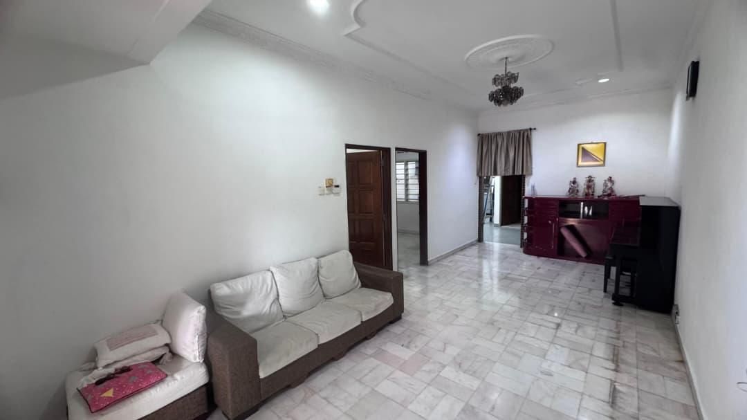 [FOR SALE] Renovated 1 Storey Terrace 3bed @ Taman Johor Jaya, Johor Bahru